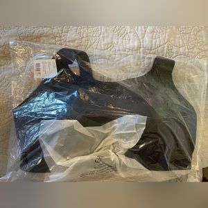 Lululemon ladies Air Support sports bra, black, 38DD, NWT, still in packaging.